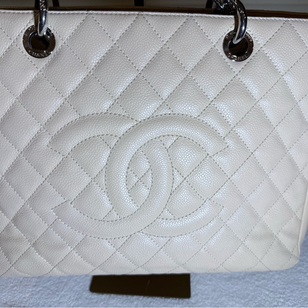 Chanel Shopping Tote - Picture 3 of 16
